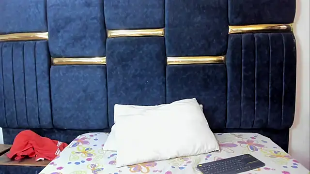 skaysanchez1 online show from 04.13.26