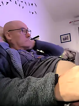 bogland33 online show from 11.04.25