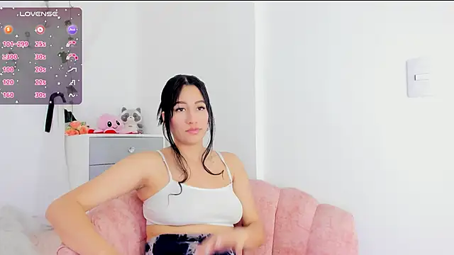 Snapshot of Sara_Kurt chatting on 01.17.25 Sara Kurt online show from 01.17.25