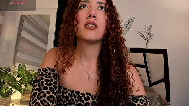 Snapshot of miss_catalinaa chatting on 04.23.26 miss catalinaa online show from 04.23.26
