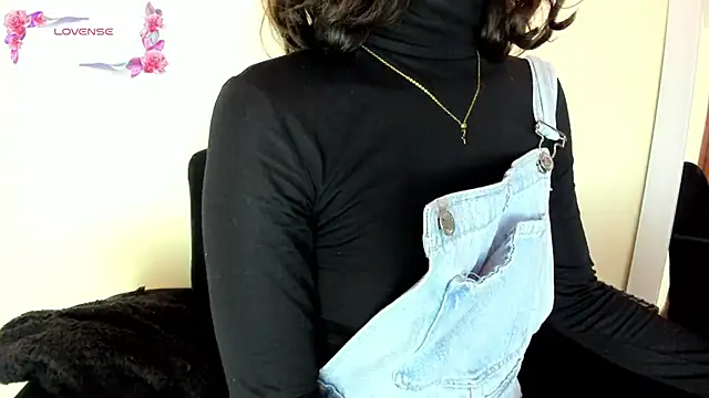 its  angelica  online show from 01.24.25