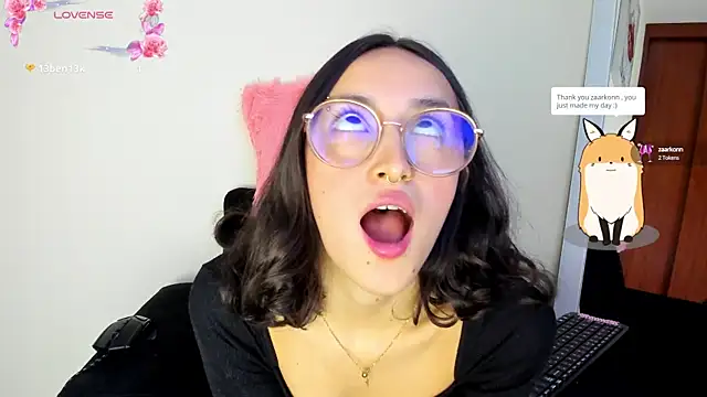 its  angelica  online show from 02.03.25