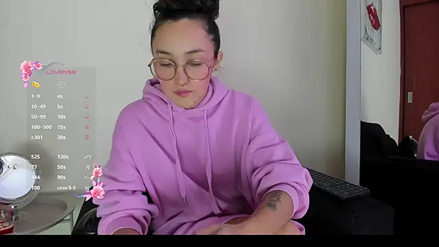 its  angelica  online show from 10.01.25