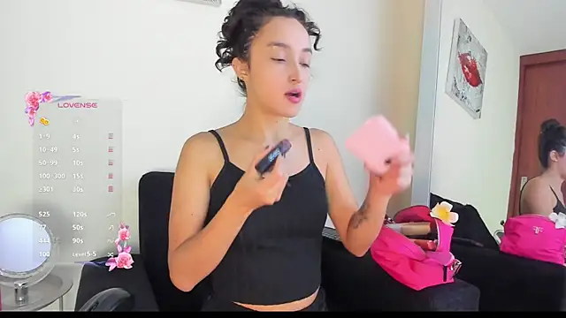 its  angelica  online show from 11.03.25