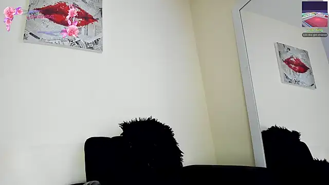 Snapshot of its__angelica_ chatting on 02.10.26 its angelica online show from 02.10.26