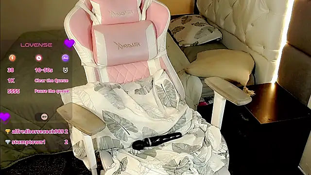 Snapshot of MimiRodriguez chatting on 01.16.25 MimiRodriguez online show from 01.16.25