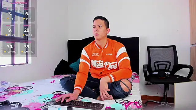 Snapshot of ANDREZALVAREZ chatting on 10.18.25 ANDREZALVAREZ online show from 10.18.25