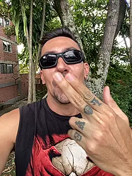 Snapshot of dantedesirexx chatting on 02.07.26 dantedesirexx online show from 02.07.26