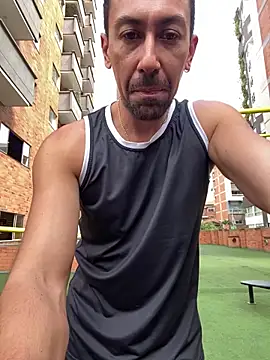 Snapshot of dantedesirexx chatting on 02.16.26 dantedesirexx online show from 02.16.26