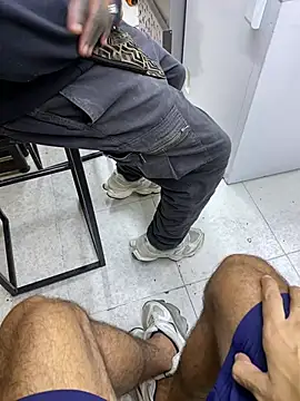 Snapshot of dantedesirexx chatting on 02.18.26 dantedesirexx online show from 02.18.26