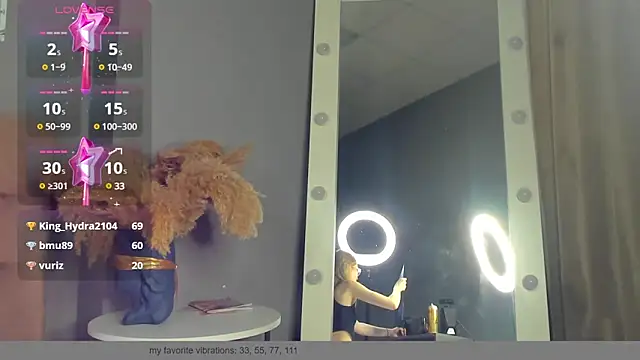 Snapshot of Esme_Runn chatting on 12.02.24 Esme Runn online show from 12.02.24