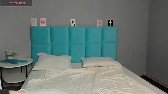 Snapshot of Esme_Runn chatting on 12.03.24 Esme Runn online show from 12.03.24