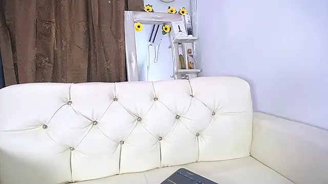 alaia 03 online show from 02.21.25