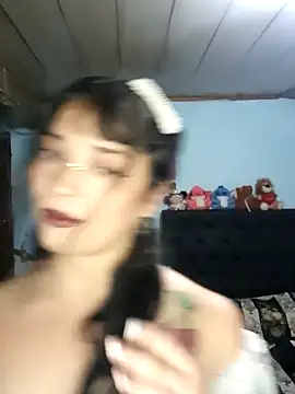 Elvishcassie  online show from 12.18.24