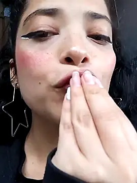 Elvishcassie  online show from 01.23.25