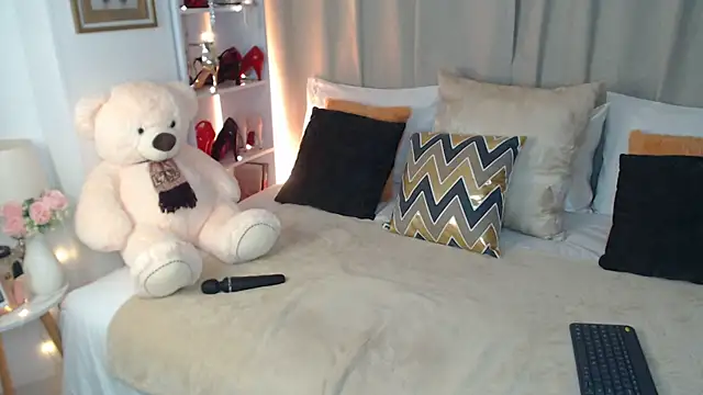 AnnaRouge online show from 04.02.26