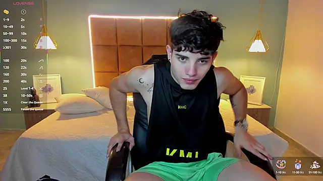 AlejooTwink online show from 09.24.25