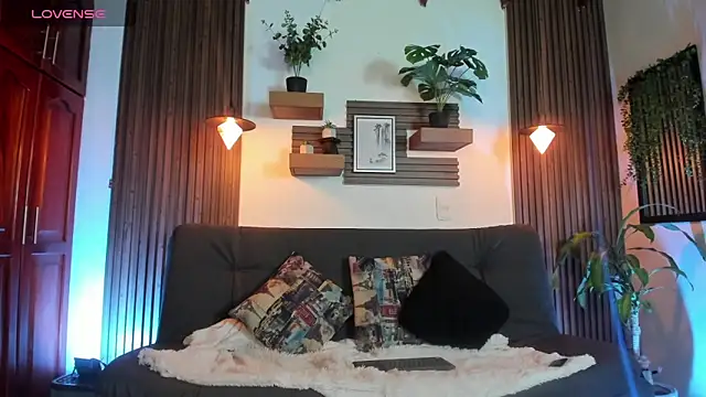 Layla 707 online show from 03.22.25