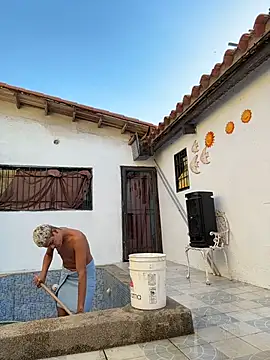 Leo bunny hot online show from 10.29.25