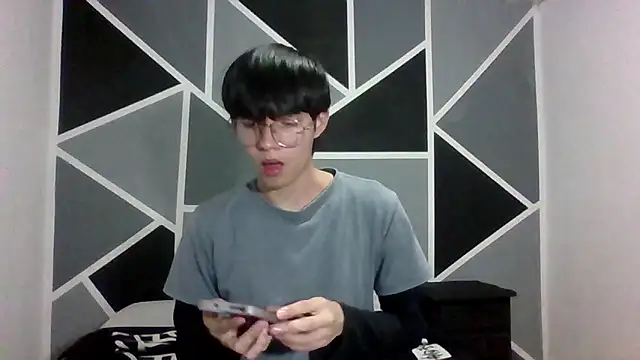 Snapshot of seung_vinblue chatting on 11.24.25 seung vinblue online show from 11.24.25