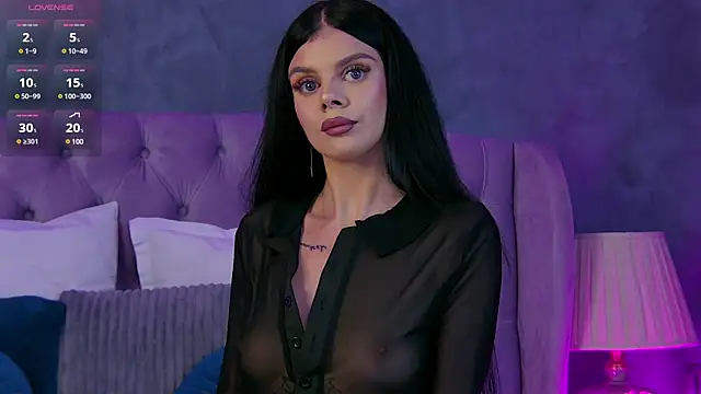 Snapshot of IvyRaven chatting on 03.18.25 IvyRaven online show from 03.18.25