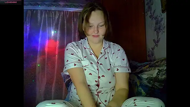 Aria  Dark online show from 10.17.25