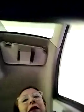 Snapshot of Venus-Wood chatting on 01.10.25 Venus-Wood online show from 01.10.25