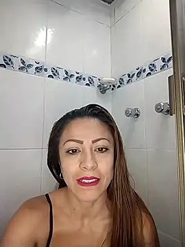 Snapshot of Venus-Wood chatting on 03.13.25 Venus-Wood online show from 03.13.25