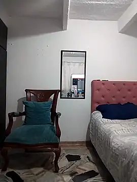 Snapshot of Venus-Wood chatting on 11.08.25 Venus-Wood online show from 11.08.25