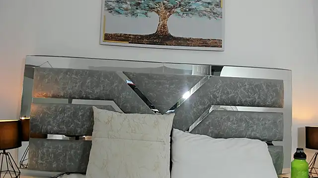 Slut Milf  online show from 02.12.26