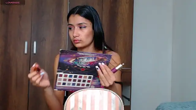 Snapshot of conni_f00x chatting on 02.15.25 conni f00x online show from 02.15.25