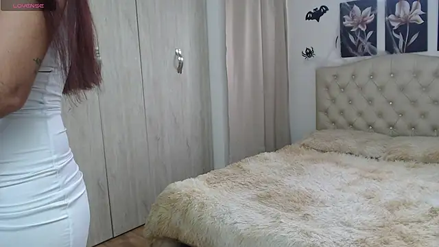 Snapshot of conni_f00x chatting on 10.30.25 conni f00x online show from 10.30.25