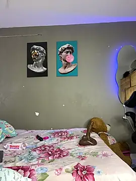 Lilybaudinx96 online show from 02.05.25