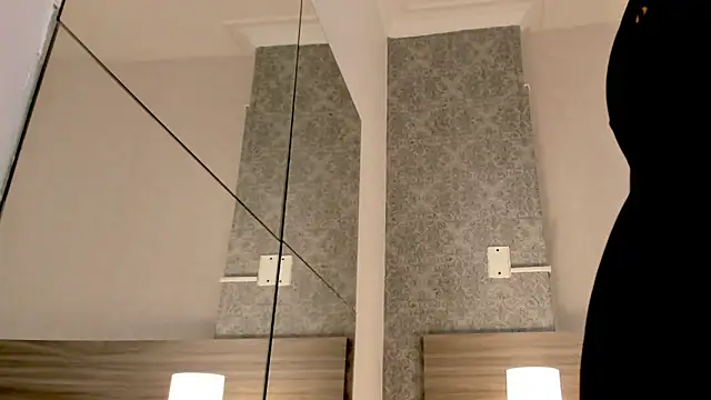 Snapshot of Mistyca chatting on 03.05.25 Mistyca online show from 03.05.25