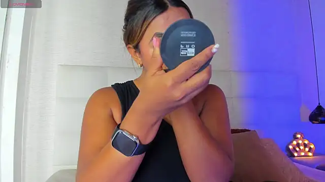 Snapshot of Mistyca chatting on 03.20.25 Mistyca online show from 03.20.25