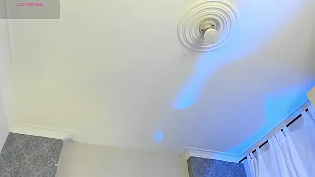 Snapshot of Mistyca chatting on 03.21.25 Mistyca online show from 03.21.25