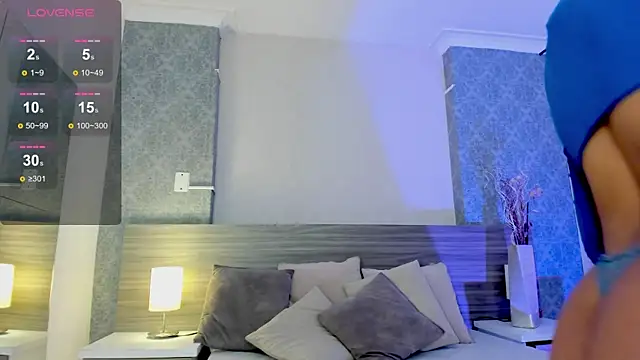 Snapshot of Mistyca chatting on 09.29.25 Mistyca online show from 09.29.25