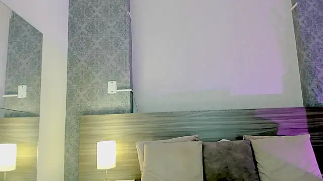 Snapshot of Mistyca chatting on 09.30.25 Mistyca online show from 09.30.25