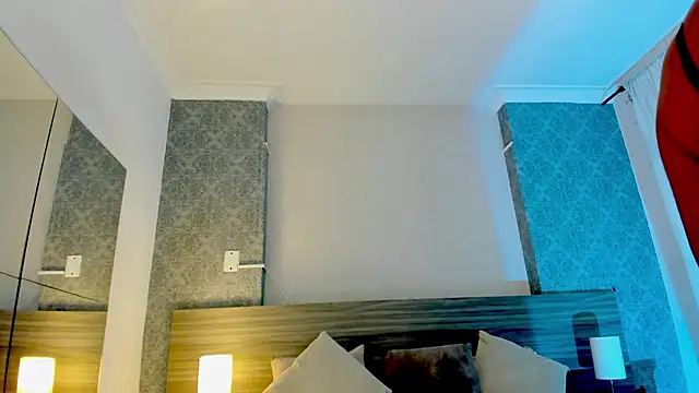 Snapshot of Mistyca chatting on 10.10.25 Mistyca online show from 10.10.25