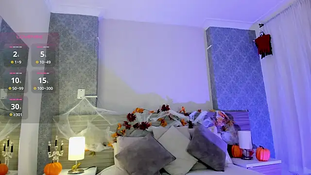 Snapshot of Mistyca chatting on 10.27.25 Mistyca online show from 10.27.25