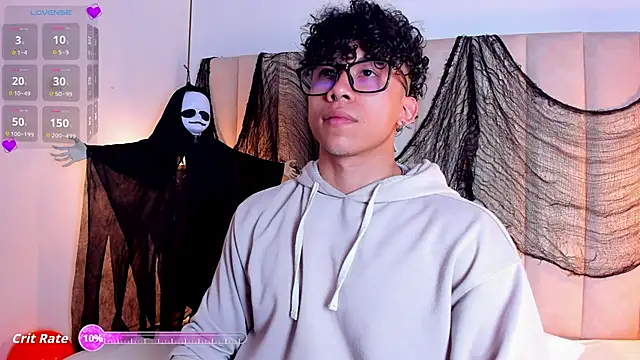 AkazaBoy  online show from 10.31.25