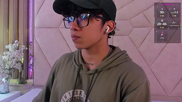 Snapshot of AkazaBoy_ chatting on 03.14.26 AkazaBoy online show from 03.14.26