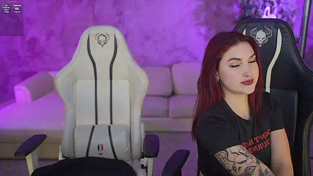 Magnetic Mia  online show from 03.11.25