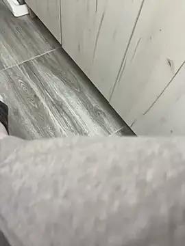 daubine46 online show from 04.18.26