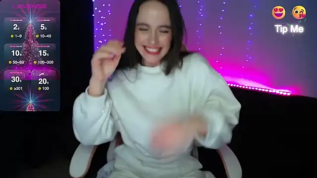 Snapshot of Emillias chatting on 01.27.25 Emillias online show from 01.27.25