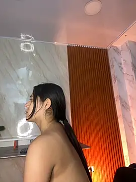 floriamANDjazmin online show from 10.02.25