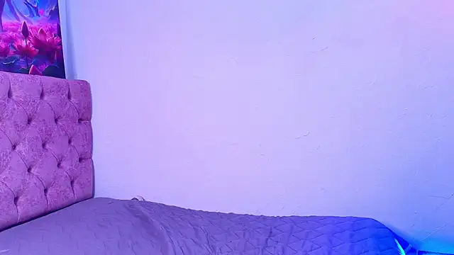 Snapshot of AuroraDiaz chatting on 03.09.25 AuroraDiaz online show from 03.09.25