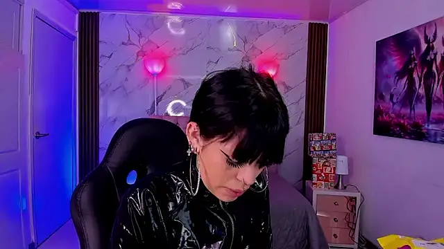 AuroraDiaz online show from 12.16.25