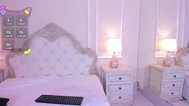 Snapshot of SamanthaPierce chatting on 10.16.25 SamanthaPierce online show from 10.16.25