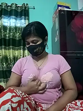 Snapshot of Sumi-roy chatting on 11.28.25 Sumi-roy online show from 11.28.25